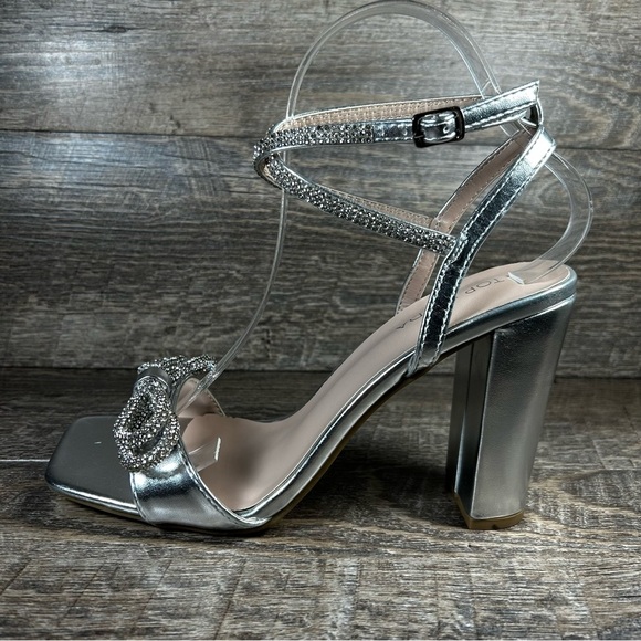 WOMEN'S HEEL (NILE-9) - Picture 1 of 10